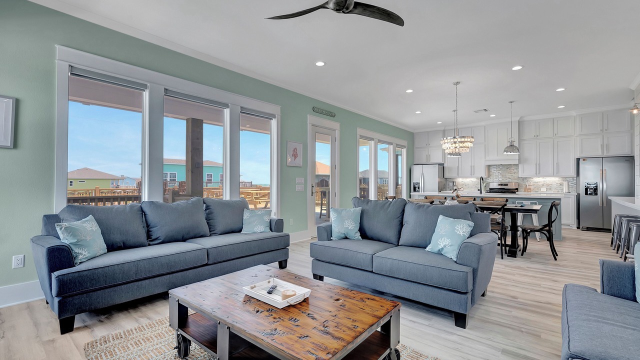 Photo of Livingroom in Crystal Beach