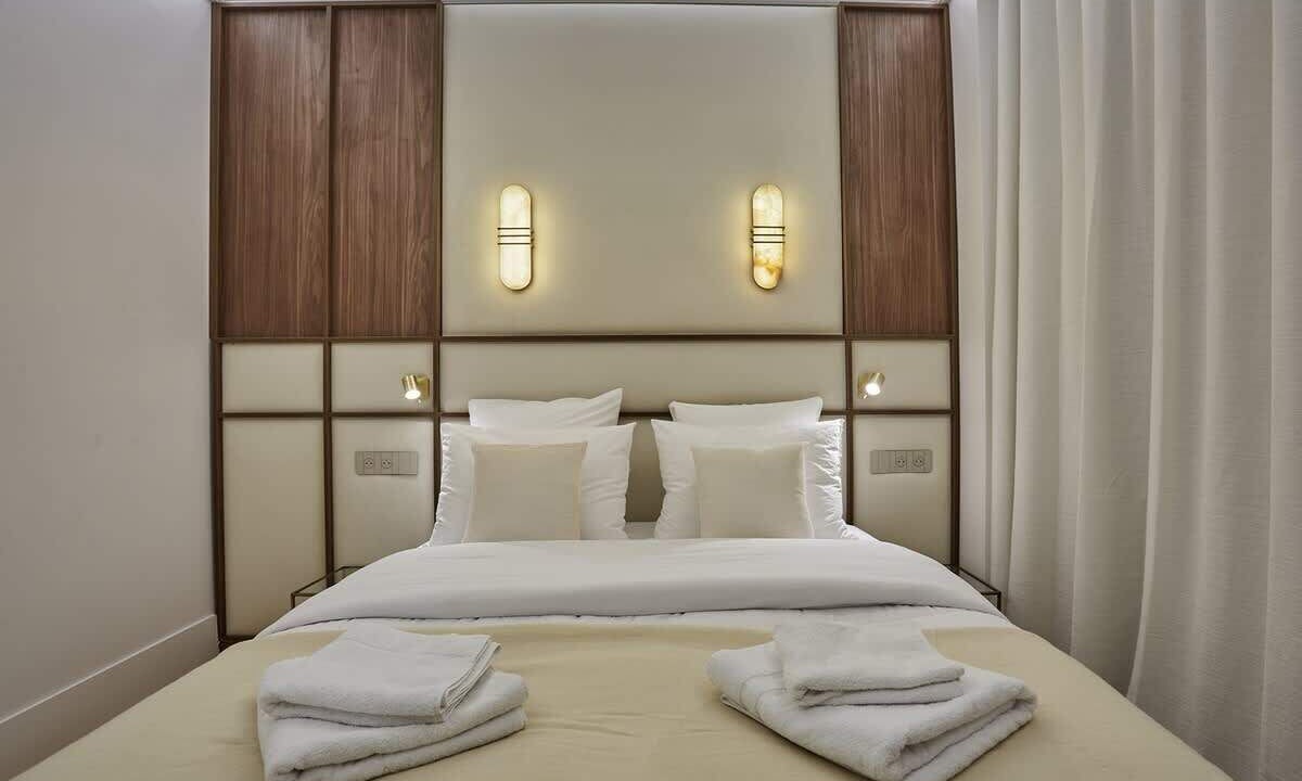 Photo of Bedroom in 8th Arrondissement