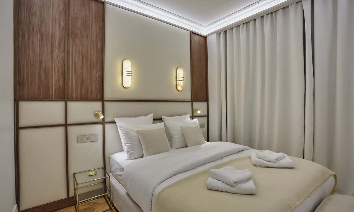 Photo of Bedroom in 8th Arrondissement