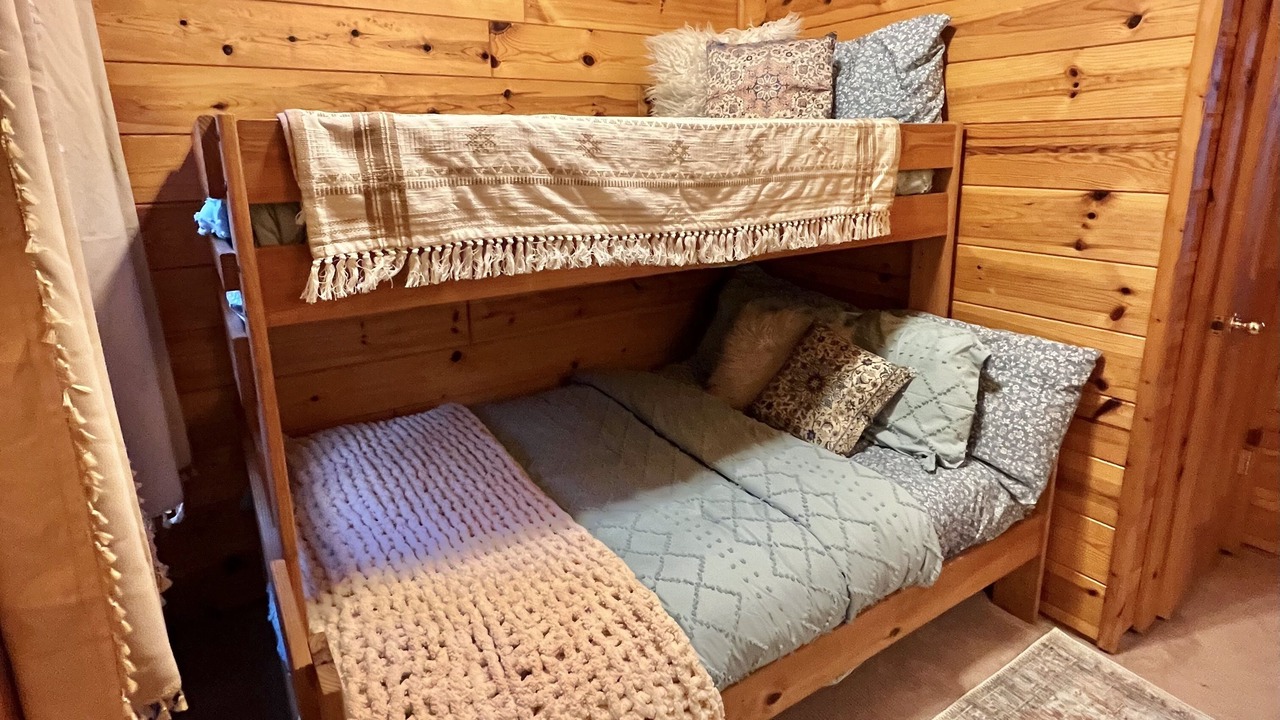 Photo of Bedroom in Cheboygan