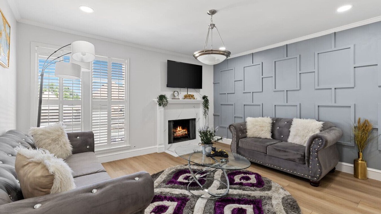 Photo of Livingroom in Far North Dallas