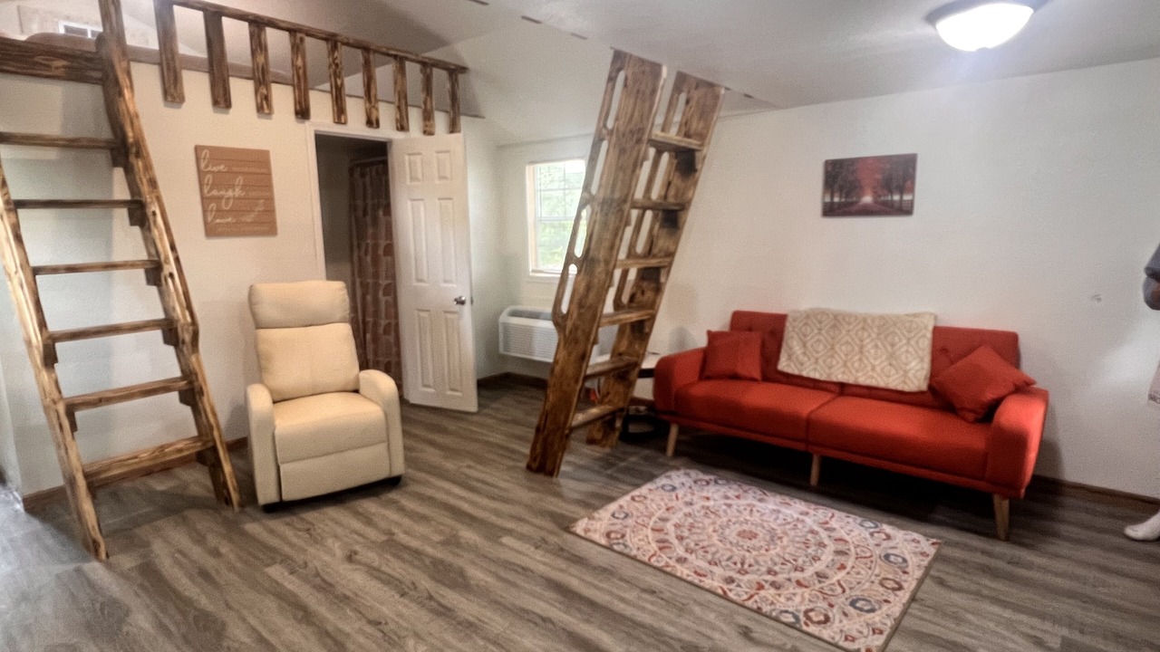 Photo of Livingroom in Williamsville