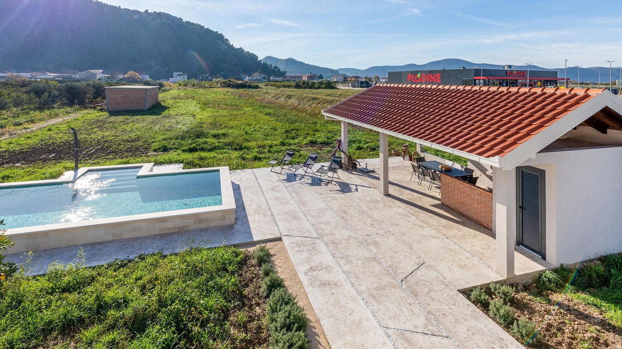 Photo of Outdoor in Opuzen