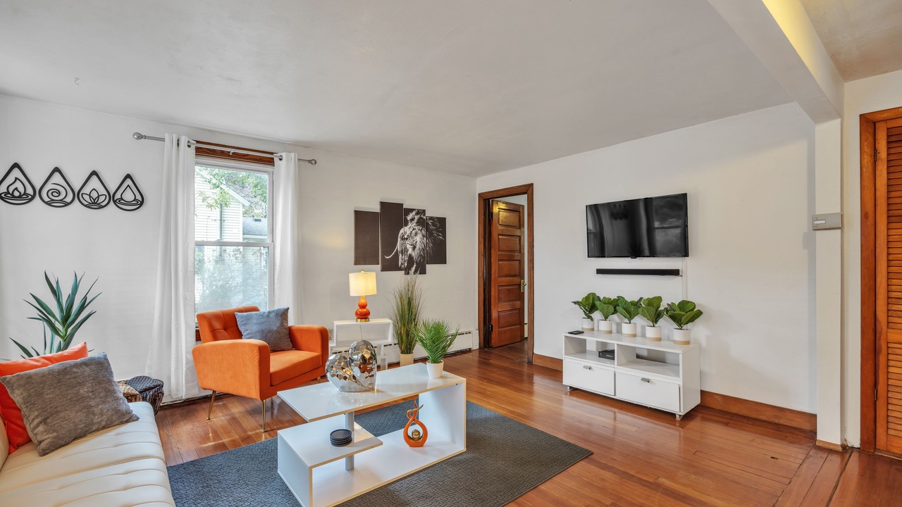 Photo of Livingroom in Northampton