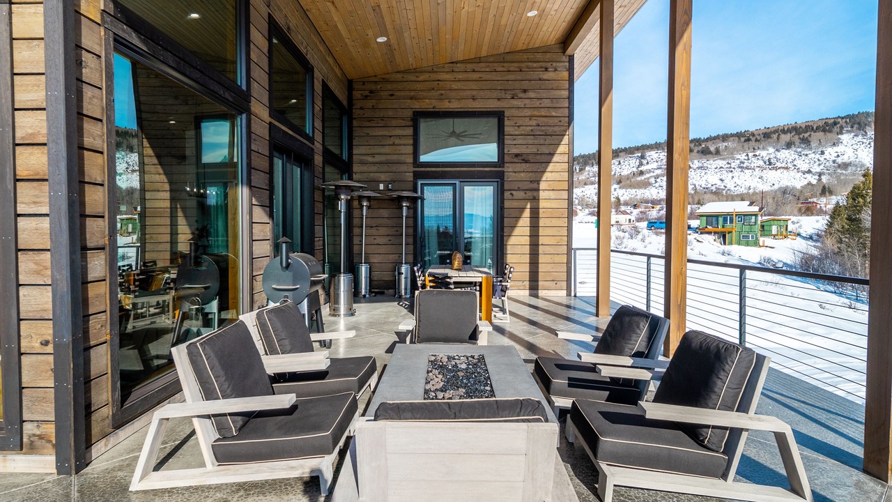 Photo of Others in Victor