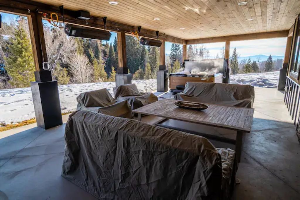 Photo of Others in Victor