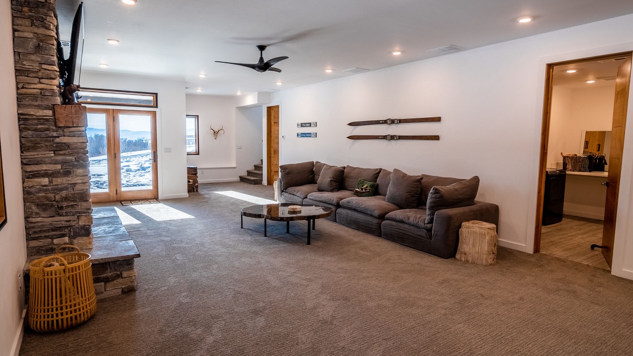 Photo of Livingroom in Victor