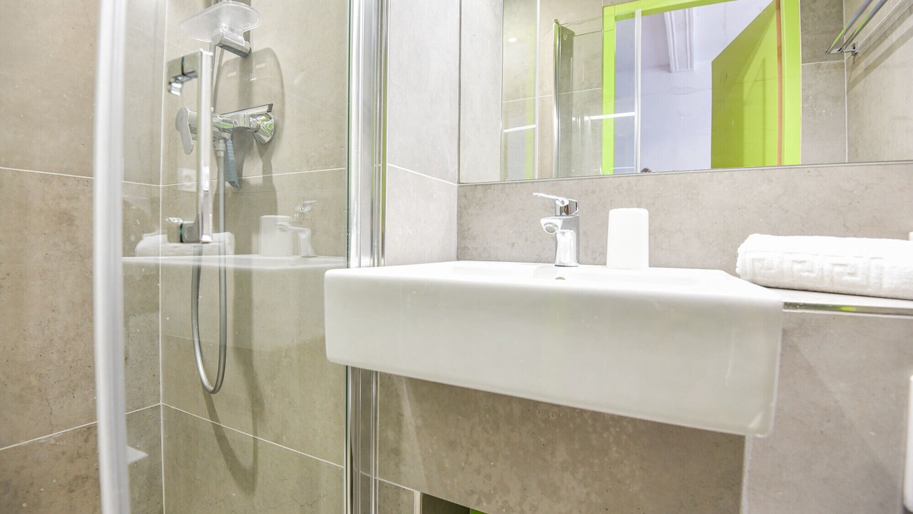 Photo of Bathroom in Noailles