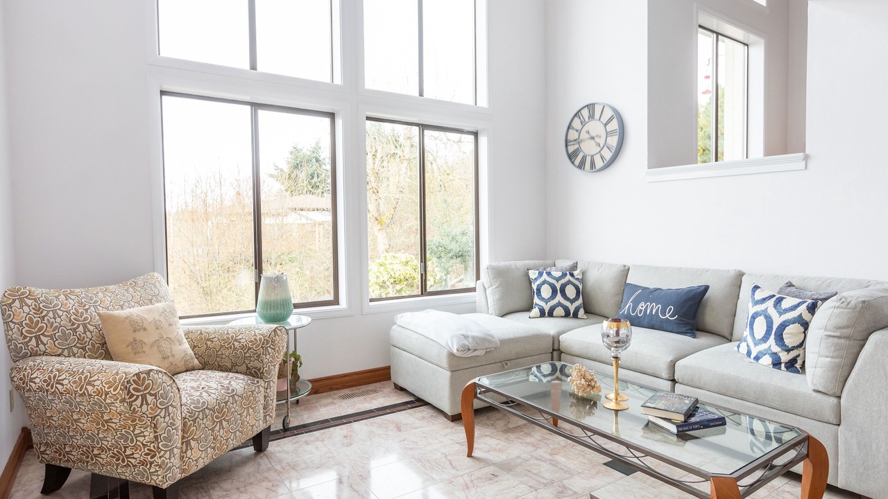 Photo of Livingroom in Rollingbay