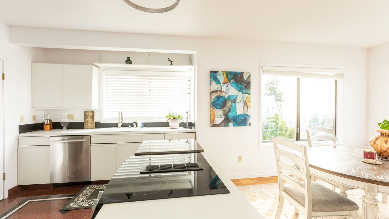 Photo of Kitchen in Rollingbay