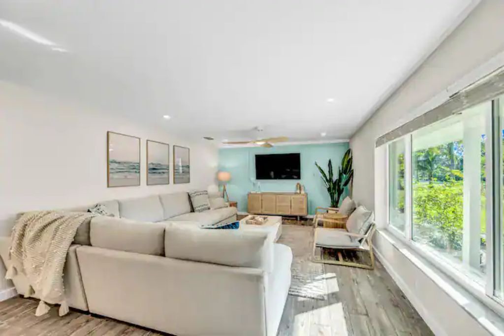 Photo of Livingroom in West Bradenton