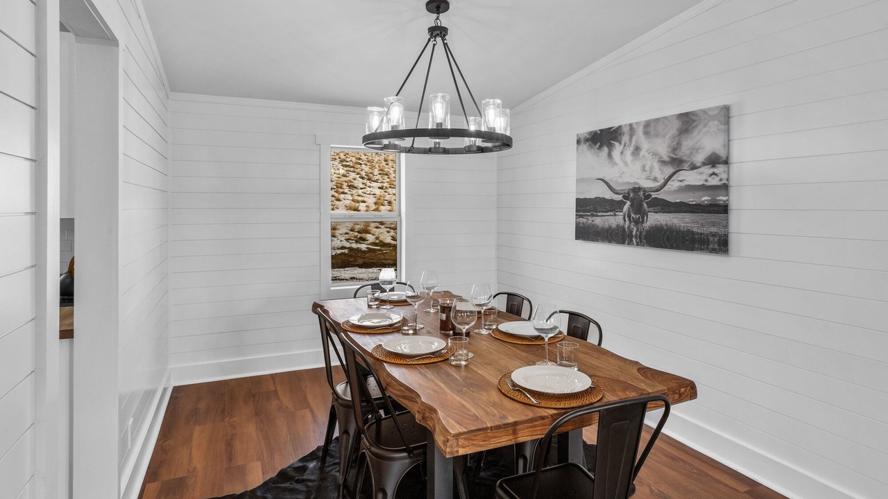 Photo of Livingroom in Emigrant