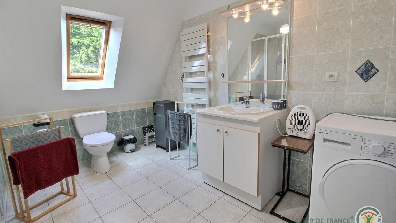 Photo of Bathroom in Treduder