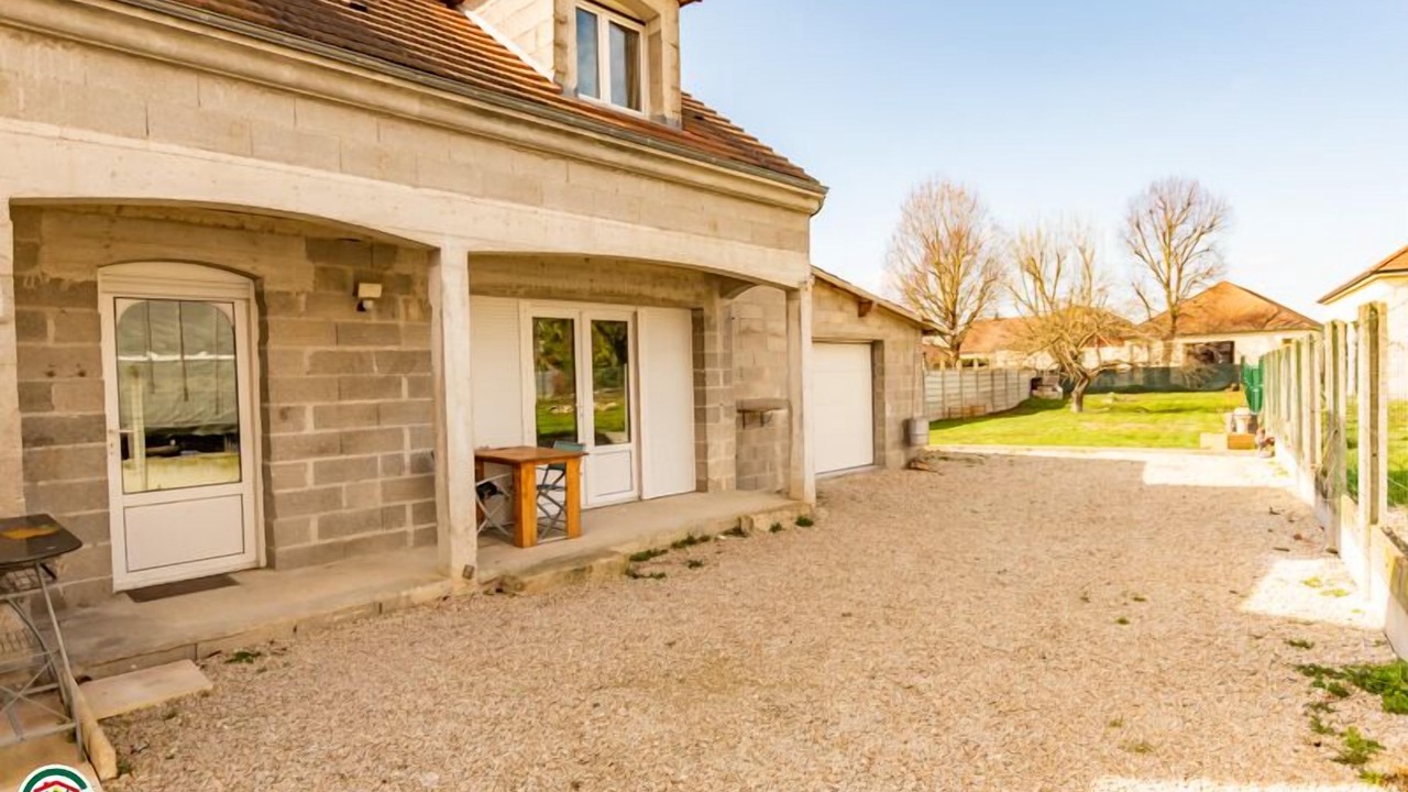 Photo of Patio Balcony in Anglure