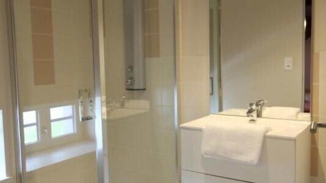 Photo of Bathroom in Genelard