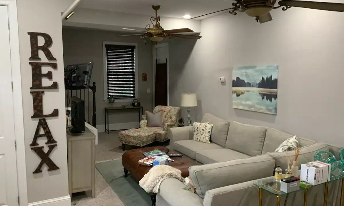 Photo of Livingroom in Upper Marlboro