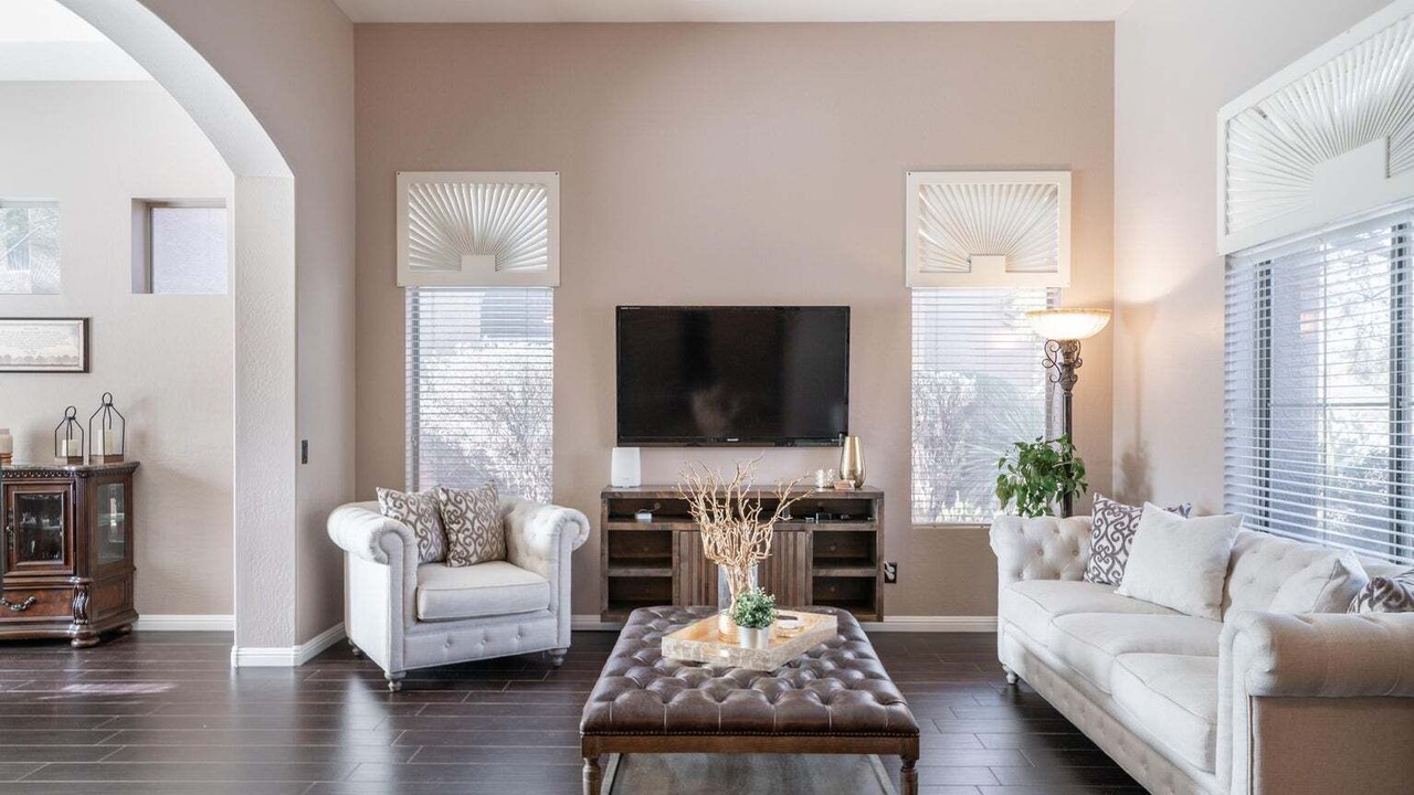 Photo of Livingroom in Desert Ridge