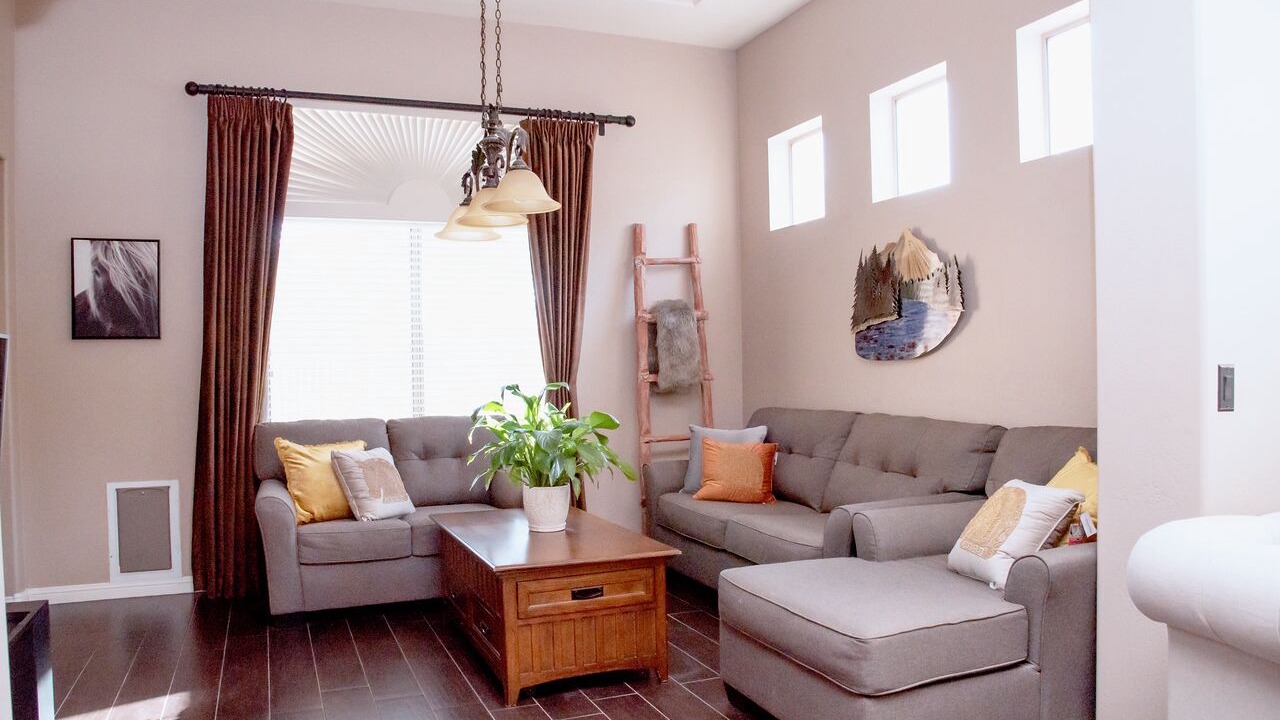 Photo of Livingroom in Desert Ridge