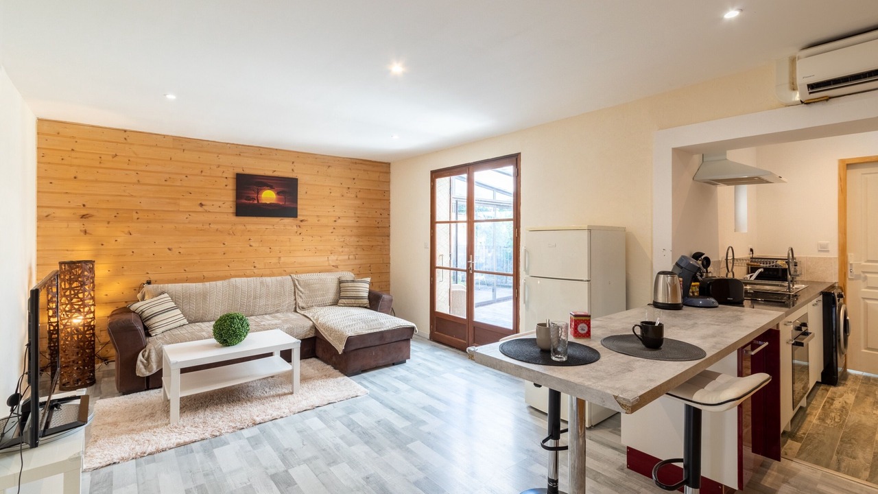 Photo of Livingroom in Clermont-Soubiran