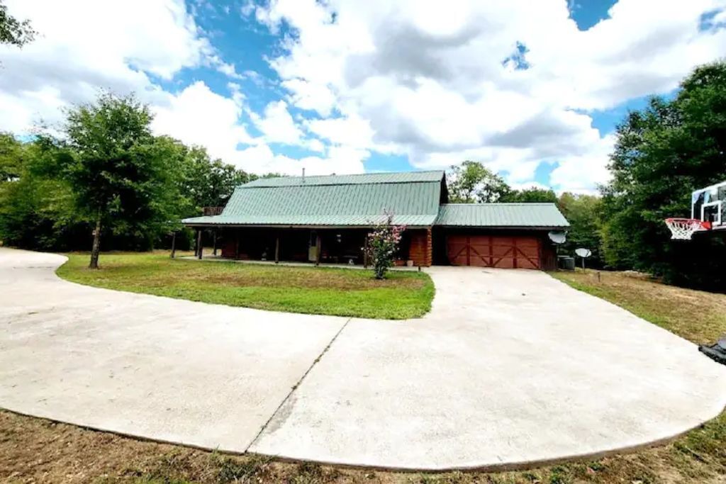 Photo of Outdoor in Cotton Gin