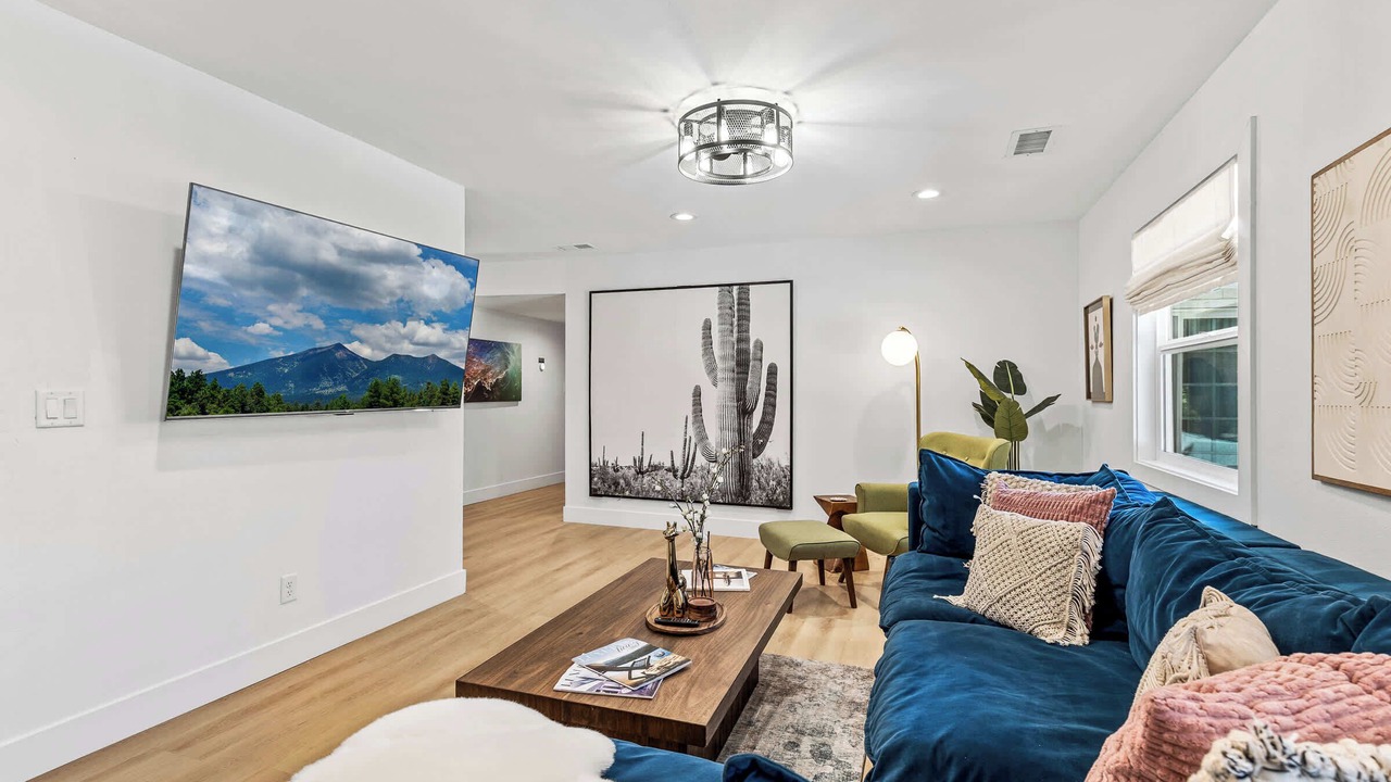 Photo of Livingroom in Shadow Mountain