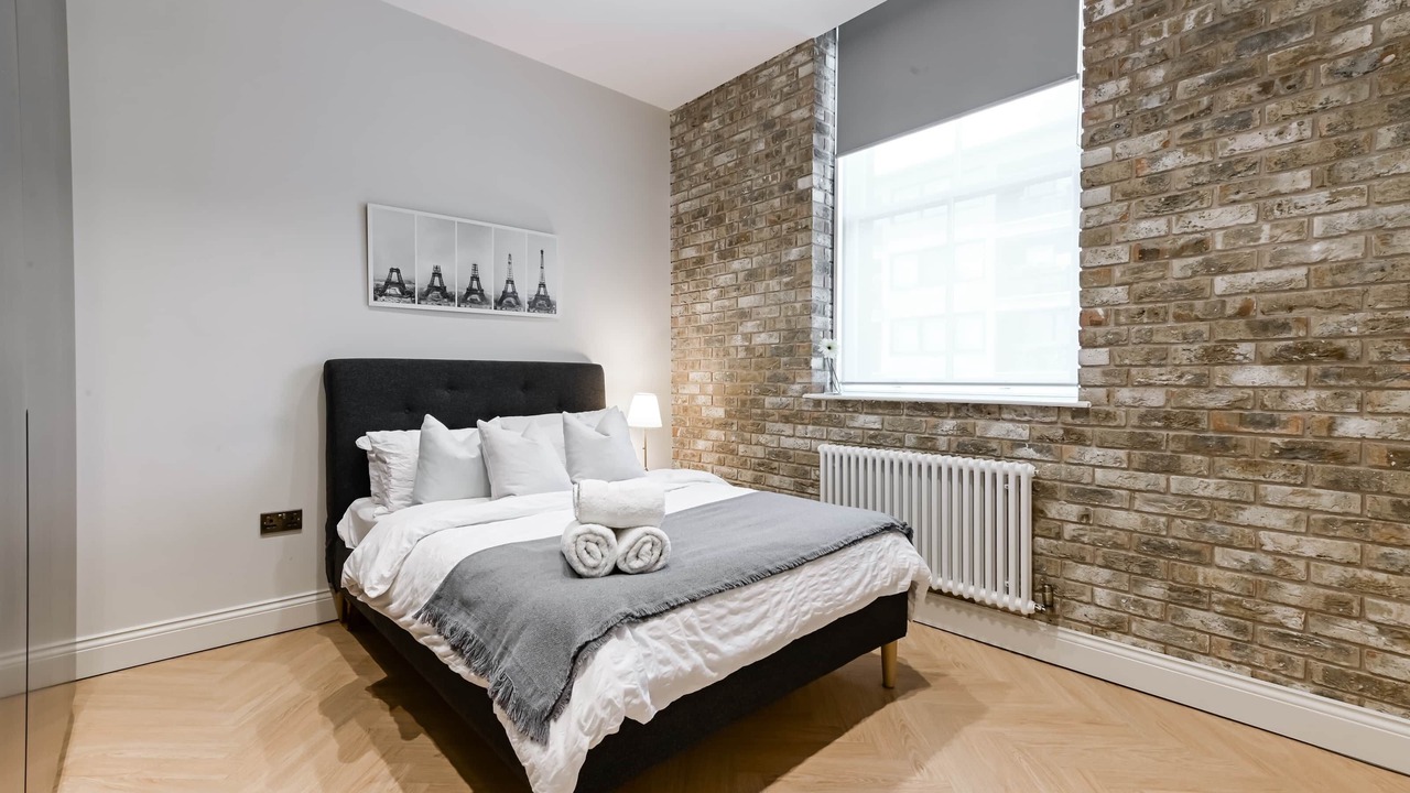 Photo of Others in Cubitt Town