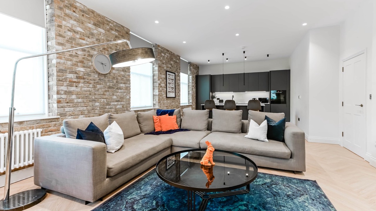 Photo of Others in Cubitt Town