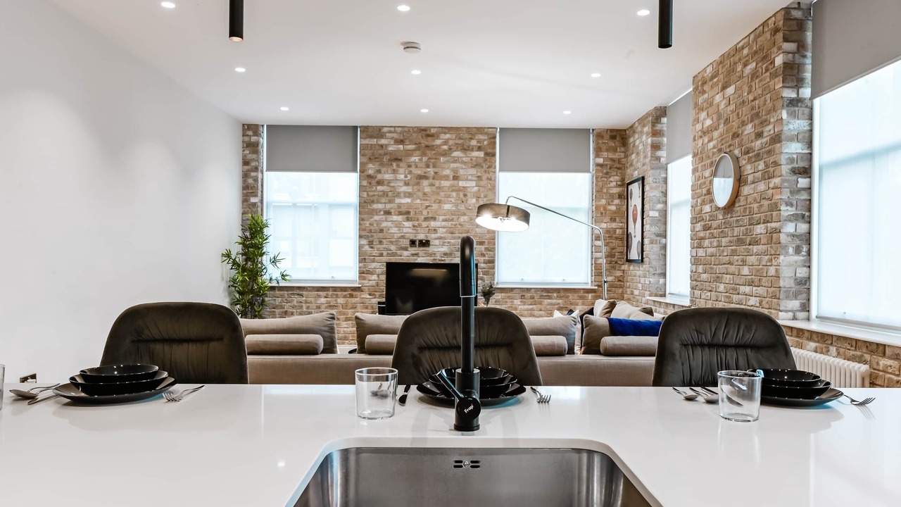 Photo of Others in Cubitt Town