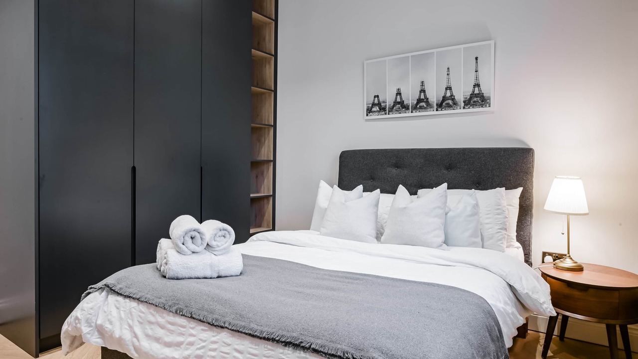 Photo of Others in Cubitt Town