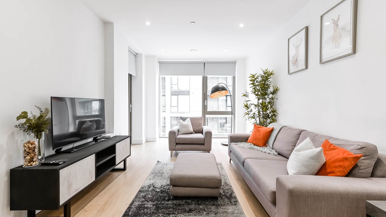 Photo of Others in Poplar