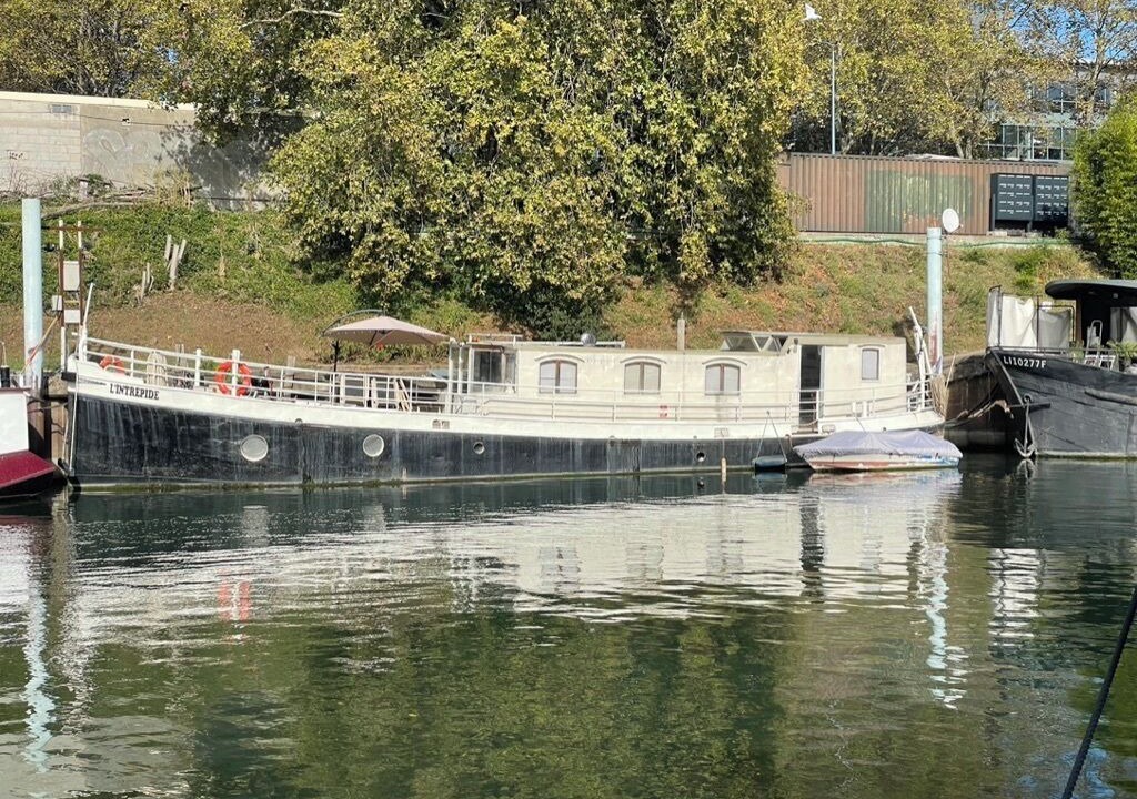 Photo of Others in Asnieres-sur-Seine
