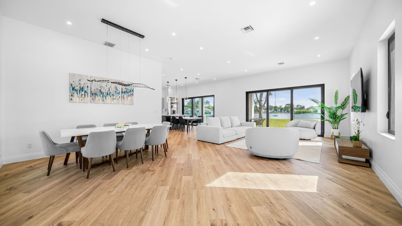 Photo of Others in Lake Ida Shores