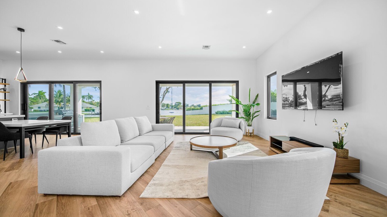 Photo of Others in Lake Ida Shores