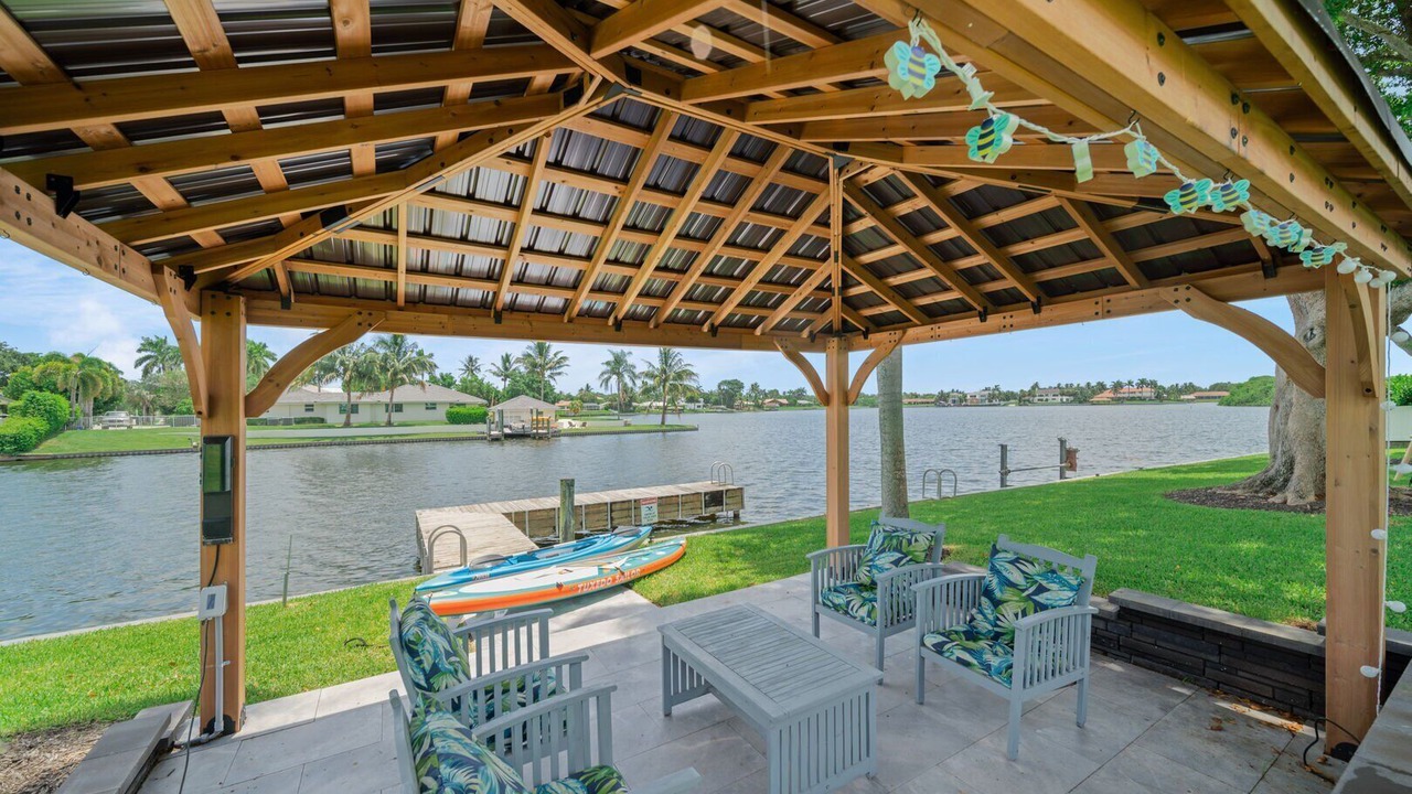 Photo of Patio Balcony in Lake Ida Shores