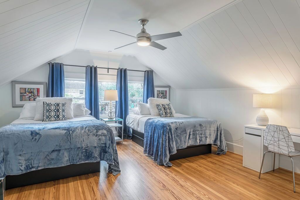 Photo of Bedroom in Neartown