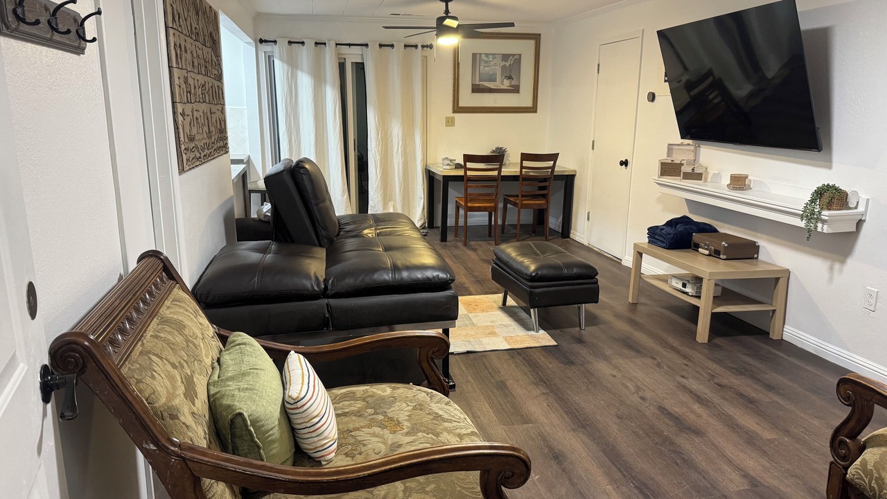 Photo of Livingroom in Springville
