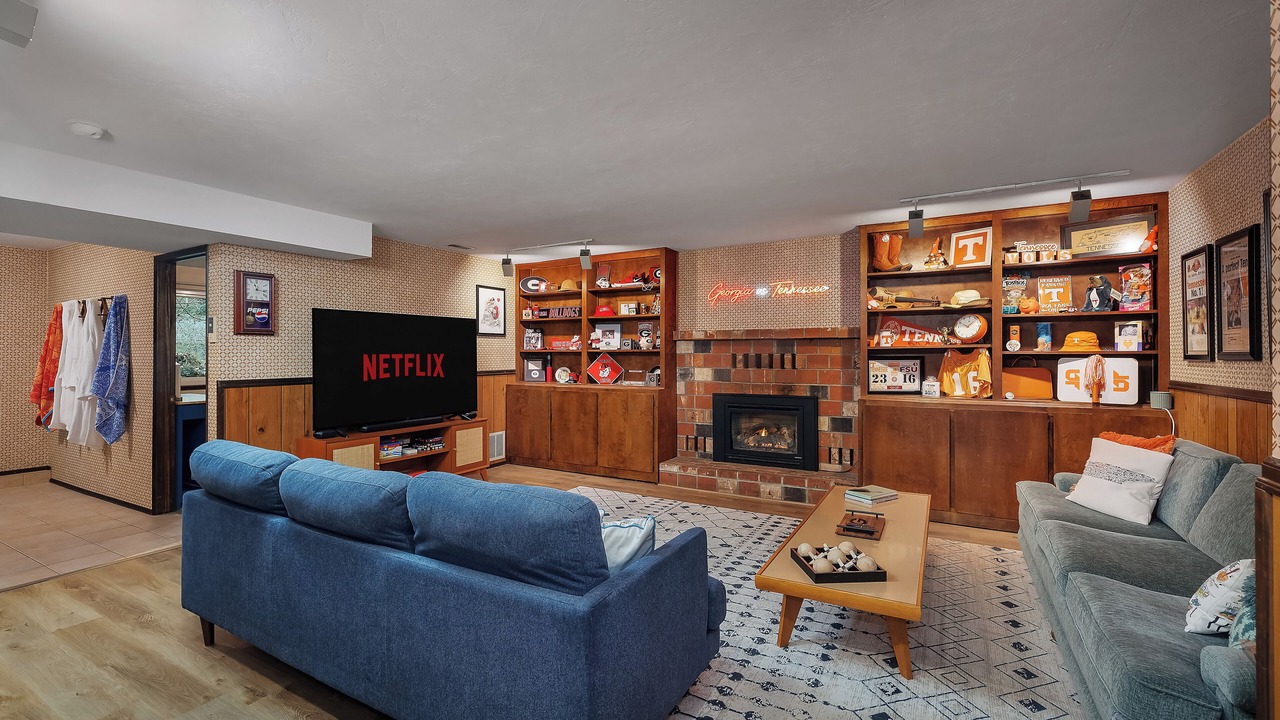 Photo of Livingroom in Shelton