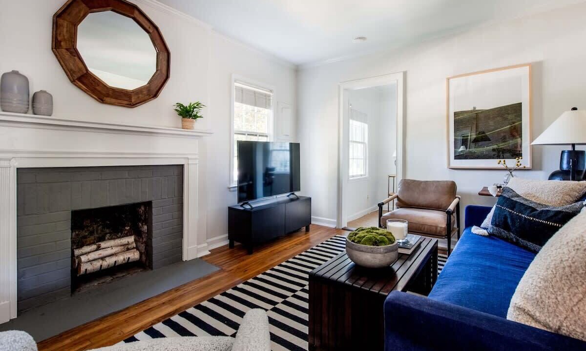 Photo of Livingroom in East Atlanta