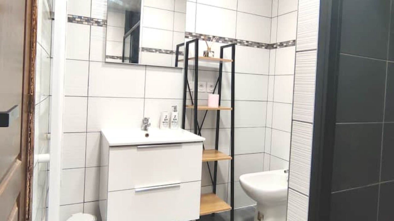Photo of Bathroom in Publier