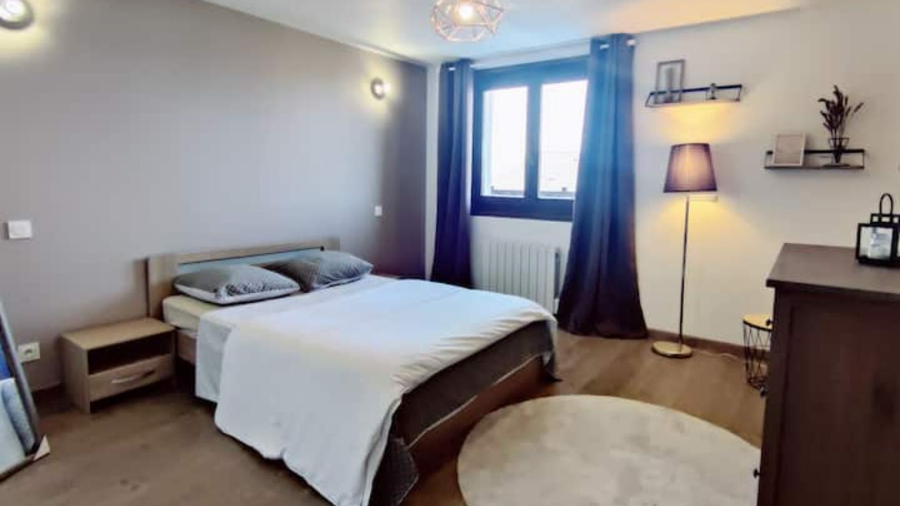 Photo of Bedroom in Publier