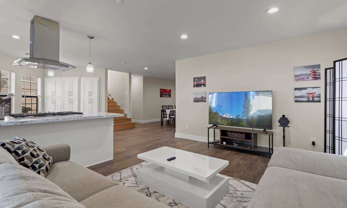 Photo of Bedroom in Burbank