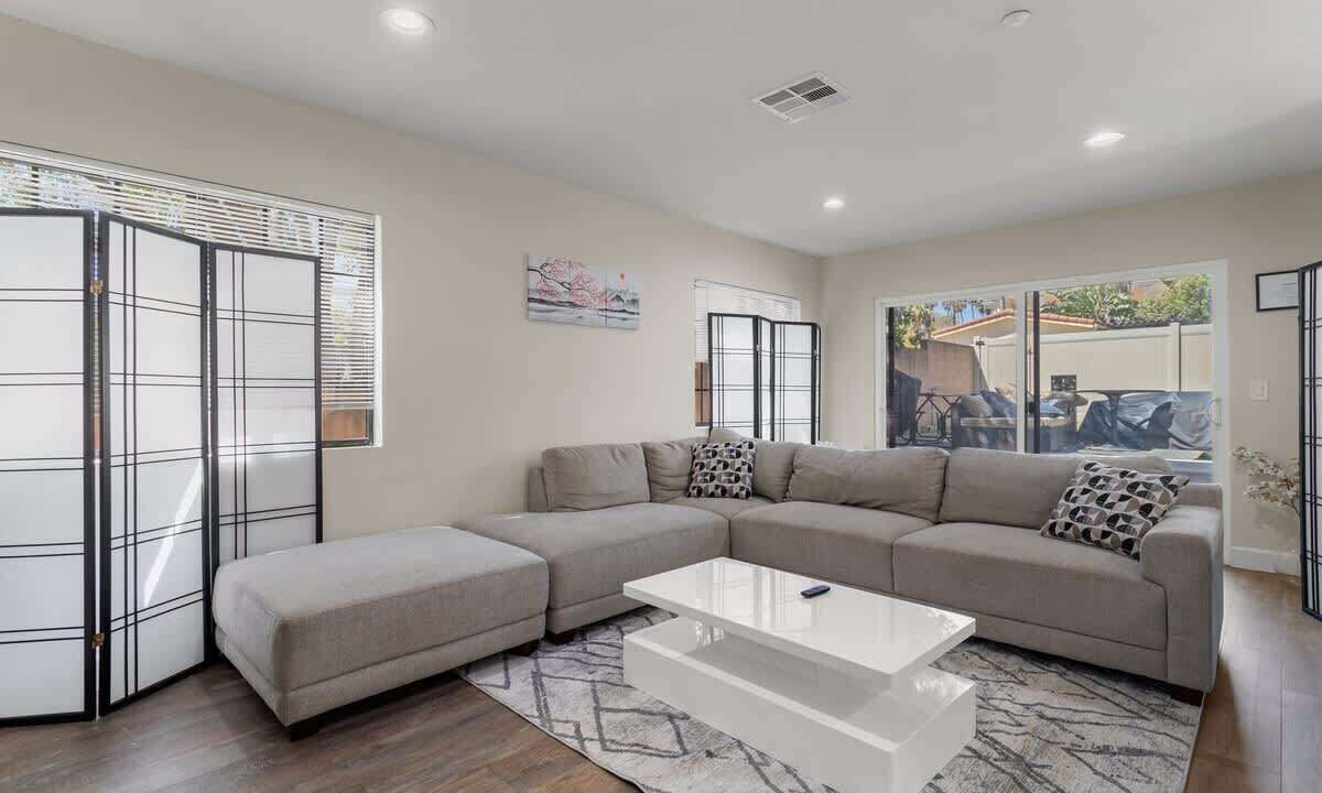 Photo of Bedroom in Burbank