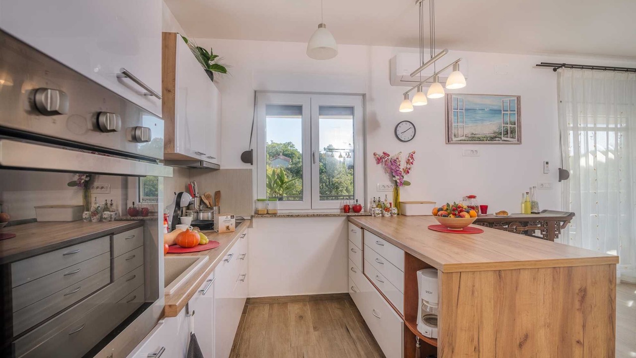 Photo of Kitchen in Gabonjin