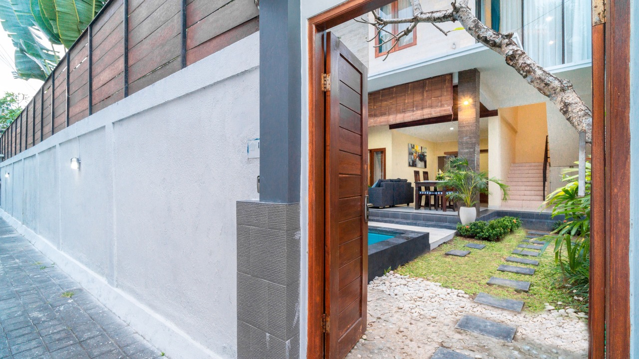 Photo of Patio Balcony in Dewi Sri