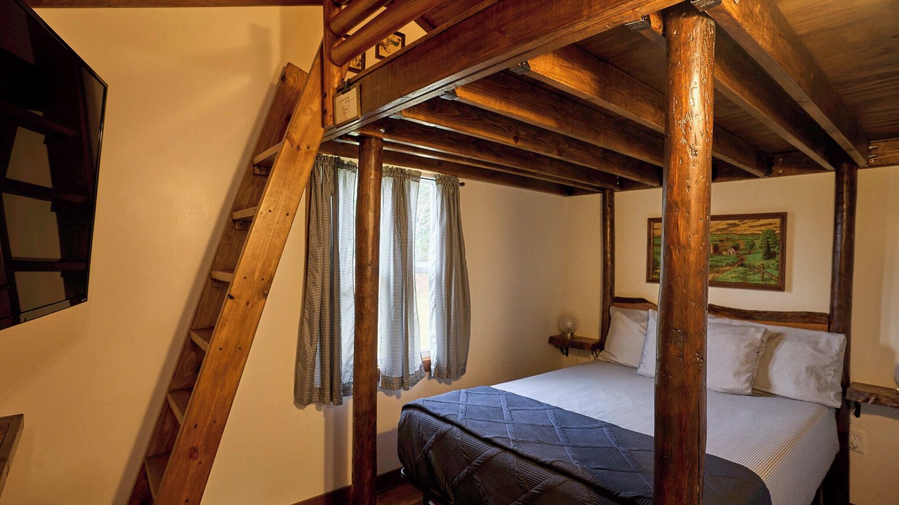 Photo of Bedroom in Cadillac
