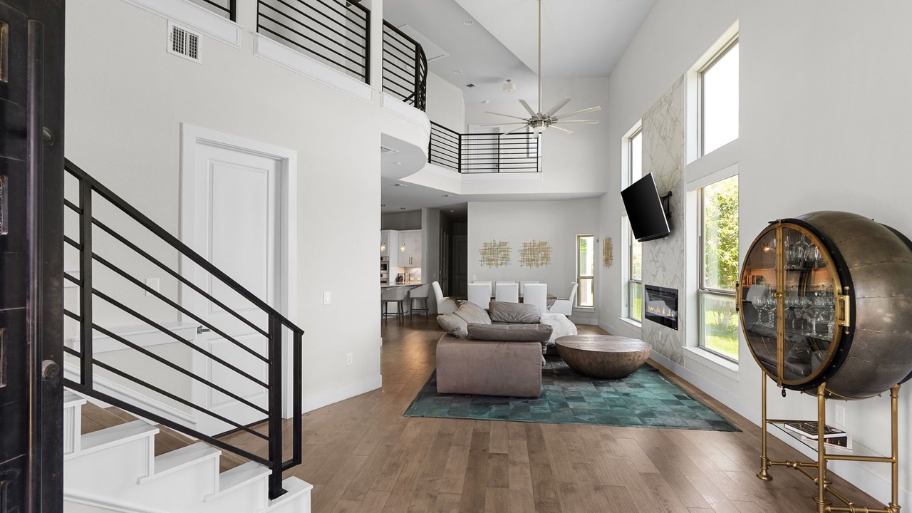 Photo of Livingroom in Tanglewild Estates