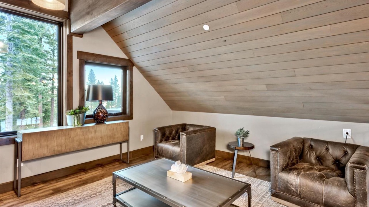 Photo of Livingroom in Truckee