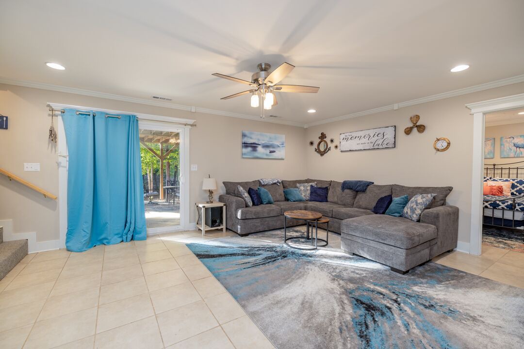 Photo of Livingroom in North Shore Acres