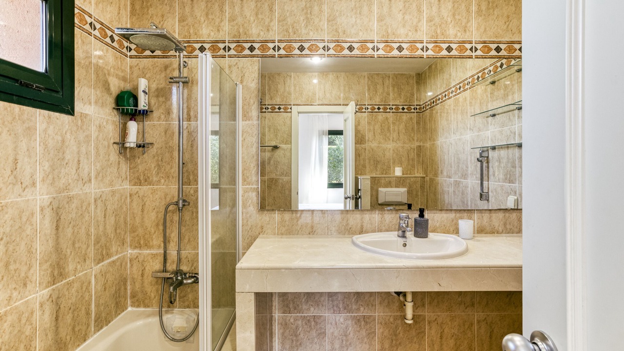 Photo of Bathroom in Navata