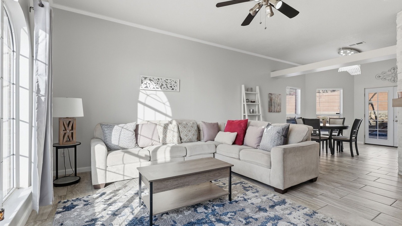 Photo of Livingroom in Westgate Heights